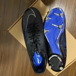 Unisex Nike outdoor soccer shoes